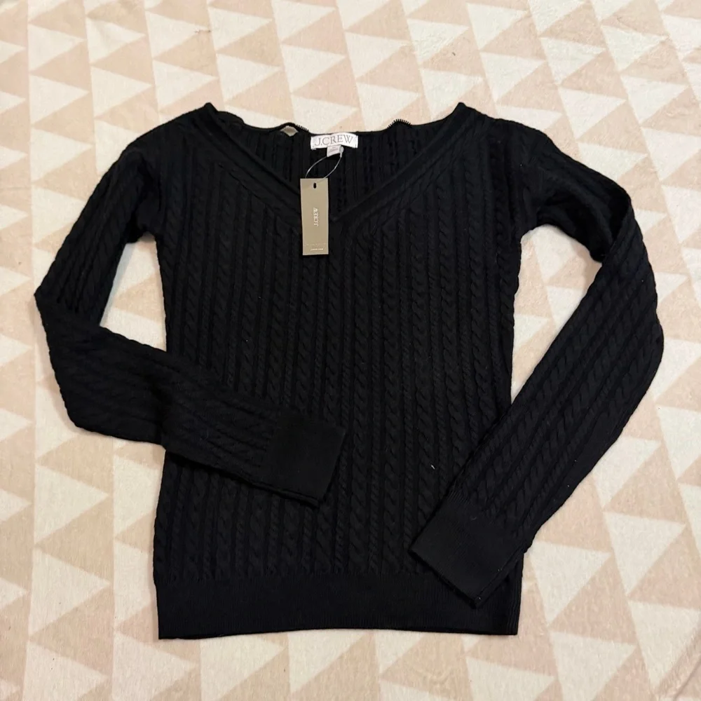 J crew Cable-knit wide V-neck sweater in merino wool black